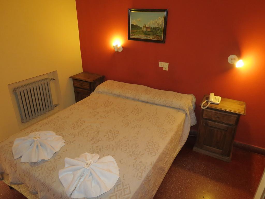 Hotel Arenales فيلا كارلوس باز الغرفة الصورة