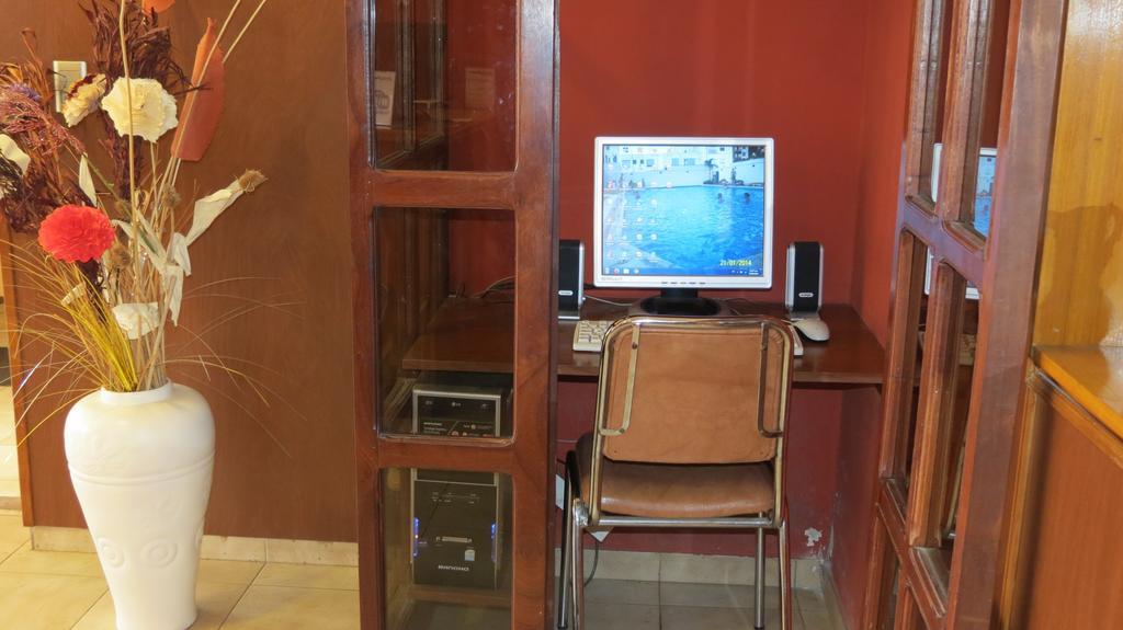 Hotel Arenales فيلا كارلوس باز المظهر الخارجي الصورة